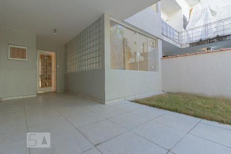 Garagem de casa para alugar com 3 quartos, 200m² em Vila Mariana, São Paulo