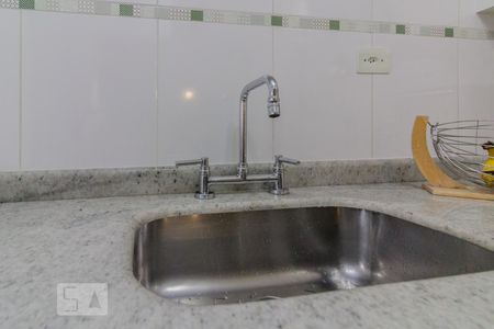 Pia de casa à venda com 2 quartos, 123m² em Jardim Ocara, Santo André