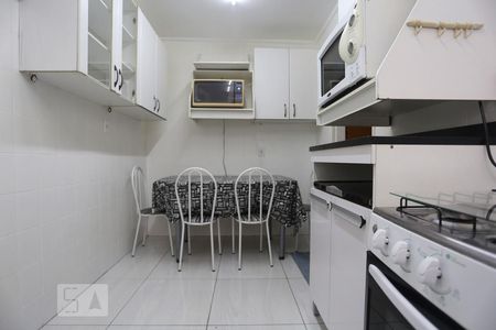 Cozinha de casa para alugar com 2 quartos, 150m² em Vila Campesina, Osasco