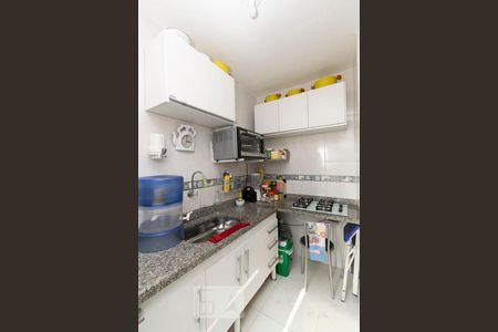 Cozinha de apartamento para alugar com 2 quartos, 60m² em São Lourenço, Niterói