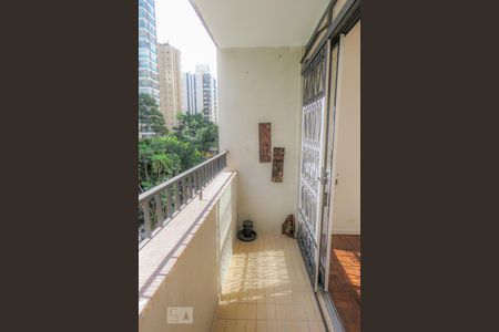 Varanda sala de apartamento à venda com 4 quartos, 105m² em Vila Uberabinha, São Paulo