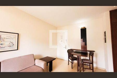 Sala de apartamento para alugar com 1 quarto, 50m² em Cambuí, Campinas