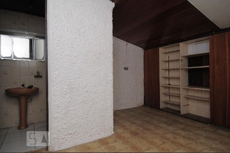 Sala de casa para alugar com 2 quartos, 80m² em Santo Antônio, Porto Alegre