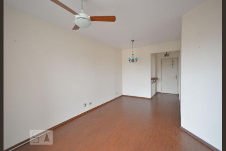 Sala de apartamento para alugar com 2 quartos, 75m² em Vila Dom Pedro I, São Paulo