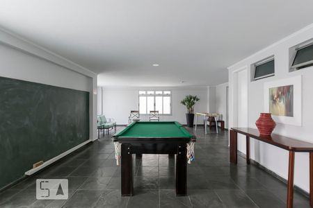 Apartamento à venda com 75m², 2 quartos e 2 vagas Apartamento à venda com 75m², 2 quartos e 2 vagasSalão de Jogos