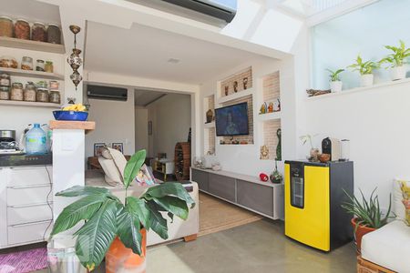 Sala de apartamento à venda com 2 quartos, 150m² em Bela Vista, São Paulo