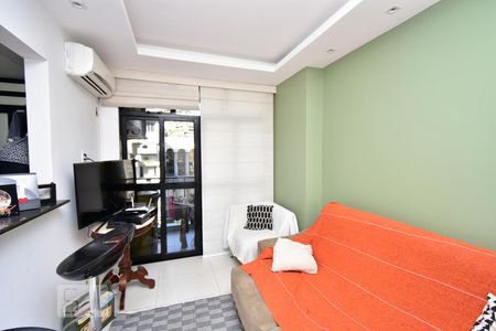 Sala  de apartamento para alugar com 2 quartos, 60m² em Icaraí, Niterói