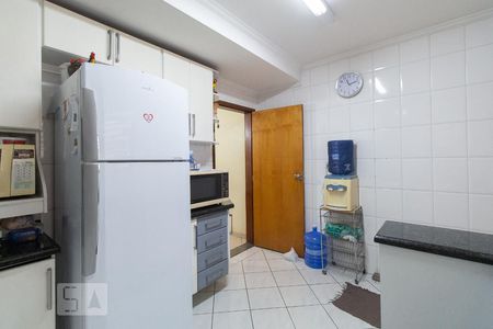 Casa de condomínio à venda com 280m², 4 quartos e 6 vagas Casa de condomínio à venda com 280m², 4 quartos e 6 vagasCozinha