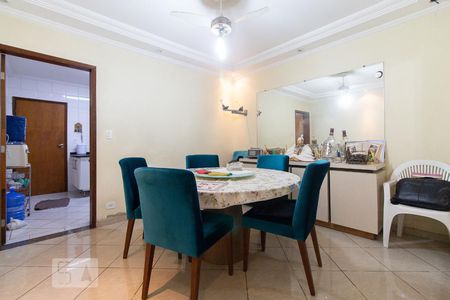 Casa de condomínio à venda com 280m², 4 quartos e 6 vagas Casa de condomínio à venda com 280m², 4 quartos e 6 vagasSala de Jantar