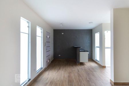 Sala / Quarto de kitnet/studio para alugar com 1 quarto, 32m² em Mirandópolis, São Paulo