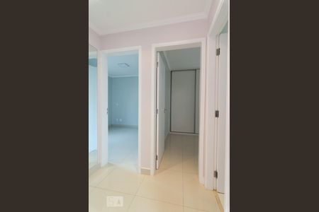 Corredor de apartamento para alugar com 3 quartos, 70m² em Loteamento Parque São Martinho, Campinas