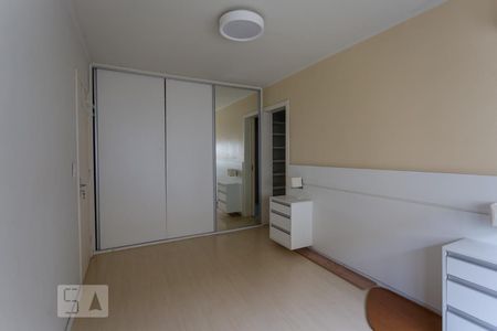 Suíte de apartamento para alugar com 2 quartos, 110m² em Jardim Botânico, Porto Alegre