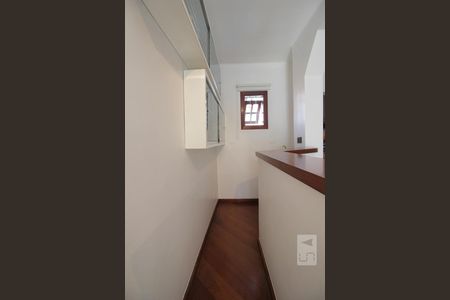 Detalhe da sala de casa à venda com 3 quartos, 220m² em Vila Suzana, São Paulo