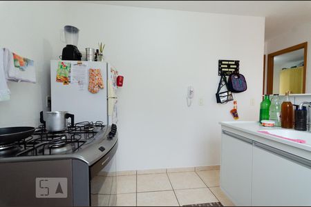 Cozinha de apartamento para alugar com 2 quartos, 45m² em Parque das Cachoeiras, Campinas