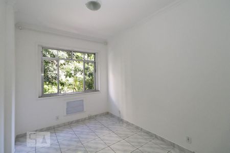 Sala. de apartamento para alugar com 1 quarto, 60m² em Copacabana, Rio de Janeiro