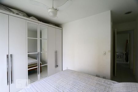 Quarto suite 1 de apartamento à venda com 2 quartos, 77m² em Barra da Tijuca, Rio de Janeiro