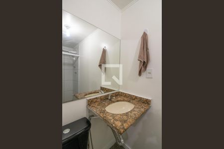 Banheiro  de apartamento para alugar com 1 quarto, 44m² em Vila Ipiranga, Porto Alegre