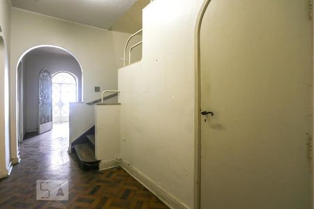 Corredor de Acesso de casa à venda com 6 quartos, 200m² em Morro dos Ingleses, São Paulo