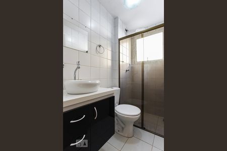 Banheiro de apartamento à venda com 2 quartos, 42m² em Nova Petrópolis, São Bernardo do Campo