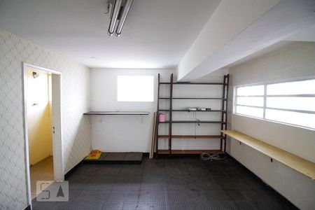 Sala do Piso Inferior de casa para alugar com 8 quartos, 320m² em Vila Ida, São Paulo