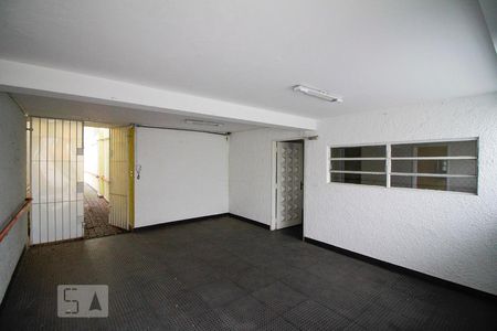 Piso Inferior de casa para alugar com 8 quartos, 320m² em Vila Ida, São Paulo