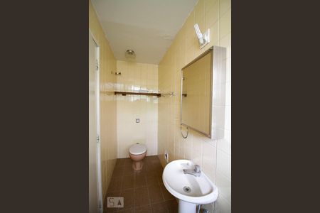 Banheiro de casa para alugar com 8 quartos, 320m² em Vila Ida, São Paulo