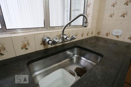 Cozinha de casa para alugar com 2 quartos, 180m² em Cipava, Osasco