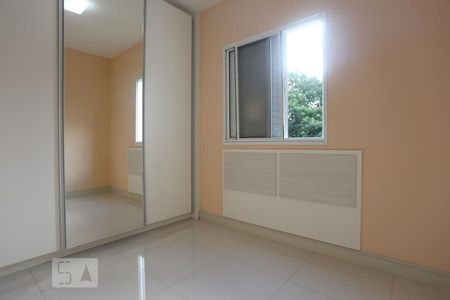 Quarto 01 de apartamento à venda com 2 quartos, 52m² em Umuarama, Osasco