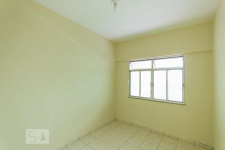 Quarto de kitnet/studio para alugar com 1 quarto, 35m² em Curicica, Rio de Janeiro