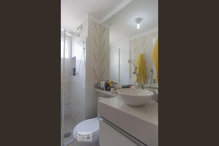Banheiro de apartamento à venda com 3 quartos, 60m² em Vila Marieta, Campinas