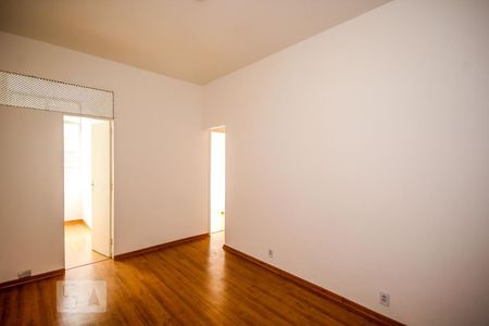 Sala de kitnet/studio à venda com 1 quarto, 38m² em Copacabana, Rio de Janeiro