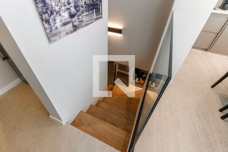 Escada acesso de apartamento para alugar com 2 quartos, 125m² em Vila Morumbi, São Paulo