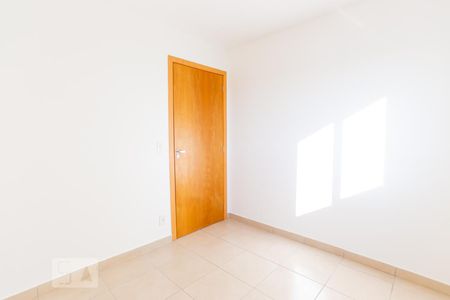 QUARTO 1 de apartamento para alugar com 2 quartos, 53m² em Setor Industrial , Brasília