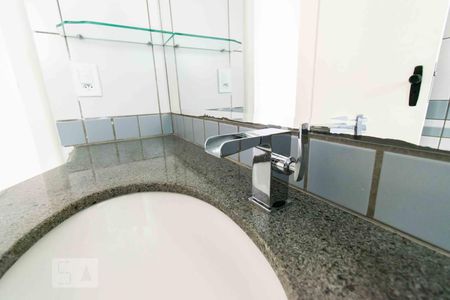 Pia do Banheiro de apartamento para alugar com 3 quartos, 100m² em Sul , Brasília