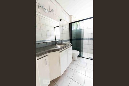 Banheiro de apartamento para alugar com 3 quartos, 100m² em Sul , Brasília