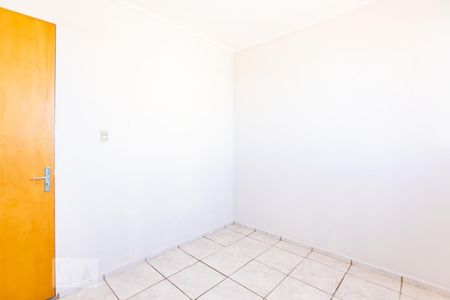 QUARTO 2 de apartamento para alugar com 2 quartos, 43m² em Samambaia Sul (samambaia), Brasília