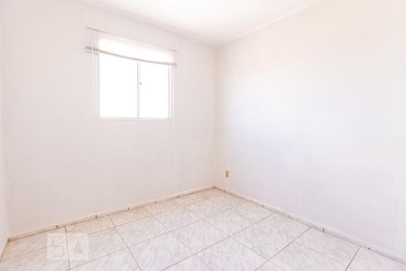 QUARTO 1 de apartamento para alugar com 2 quartos, 43m² em Samambaia Sul (samambaia), Brasília