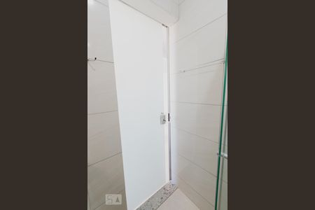 Banheiro - 3 de apartamento para alugar com 2 quartos, 45m² em Guará Ii, Brasília