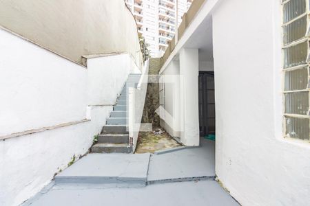 Casa para alugar com 150m², 2 quartos e 1 vaga Casa para alugar com 150m², 2 quartos e 1 vagaQuintal