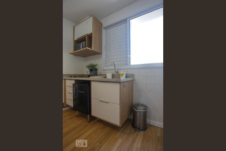 Cozinha de kitnet/studio para alugar com 1 quarto, 27m² em República, São Paulo