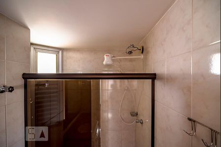 Banheiro de apartamento à venda com 3 quartos, 80m² em Floresta, Belo Horizonte