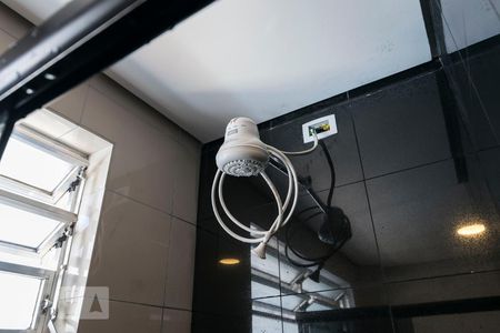 Banheiro (Chuveiro) de kitnet/studio à venda com 1 quarto, 40m² em Vila Brasílio Machado, São Paulo
