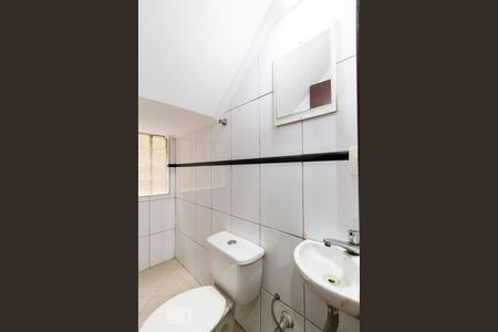 Lavabo de casa para alugar com 3 quartos, 174m² em Jardim Textil, São Paulo
