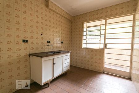 Cozinha  de apartamento para alugar com 1 quarto, 70m² em Jardim Patente Novo, São Paulo
