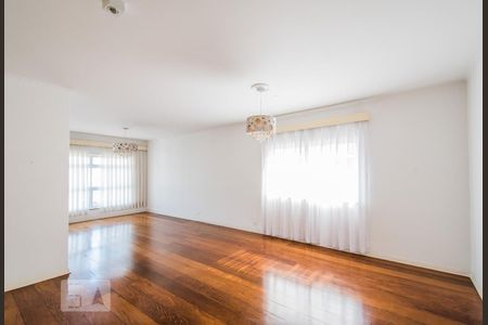 Apartamento para alugar com 168m², 3 quartos e 1 vagaSala