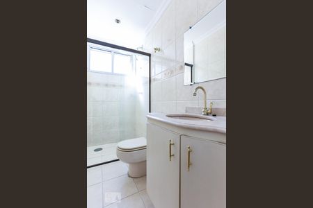 Banheiro de apartamento para alugar com 2 quartos, 59m² em Santa Terezinha, São Bernardo do Campo