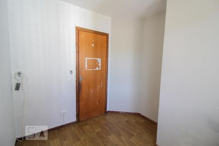 Quarto 2 de apartamento para alugar com 3 quartos, 62m² em Capão Raso, Curitiba