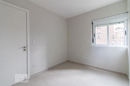 Quarto 1 de apartamento para alugar com 2 quartos, 70m² em Água Verde, Curitiba