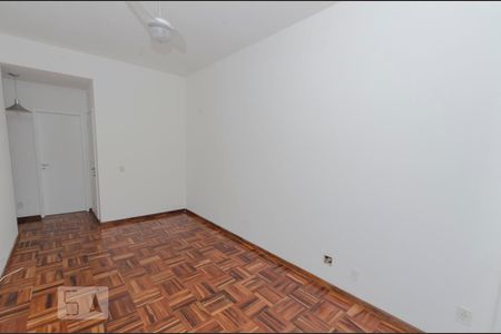 Sala de apartamento à venda com 1 quarto, 74m² em Grajaú, Rio de Janeiro