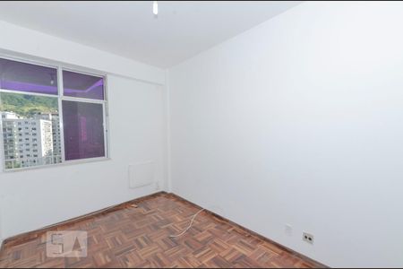 Quarto de apartamento à venda com 1 quarto, 74m² em Grajaú, Rio de Janeiro